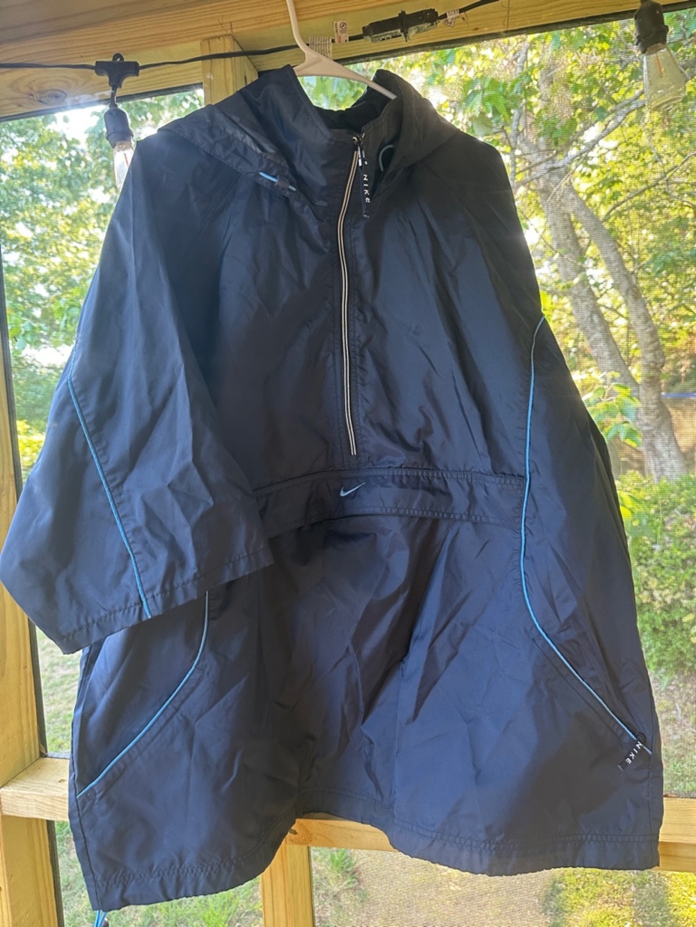 Nike Blue  Anorak with Blue light Trim short sleeve windbreaker size 2xl hooded
